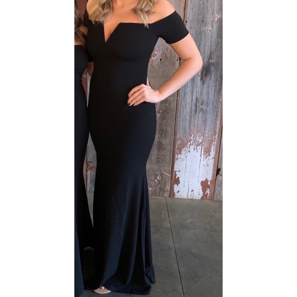Lulu’s Black Dress
